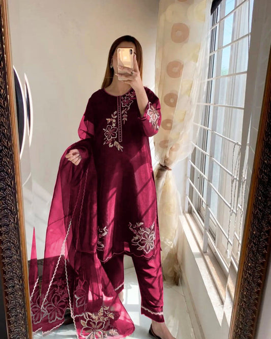 Floral Elegance Embroidered Organza - 3PC
